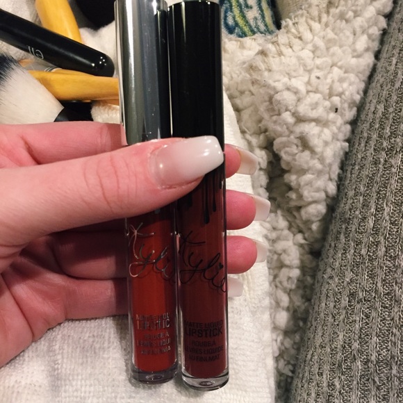 2 red Kylie cosmetics matte lip sticks - Picture 3 of 4